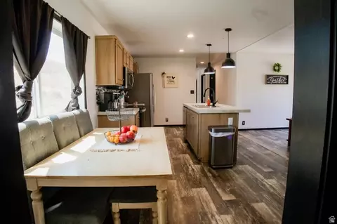 Dining - 8750 E Brushcreek Rd, Jensen, UT 84035 photo 1 of 1