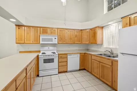 Kitchen - 477 N Hale Ave, Moab, UT 84532 photo 1 of 3