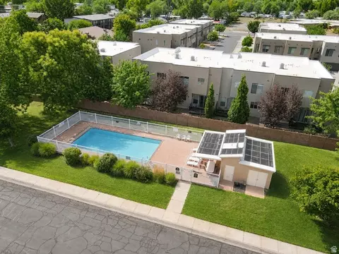 Exterior - 477 N Hale Ave, Moab, UT 84532 photo 4 of 6