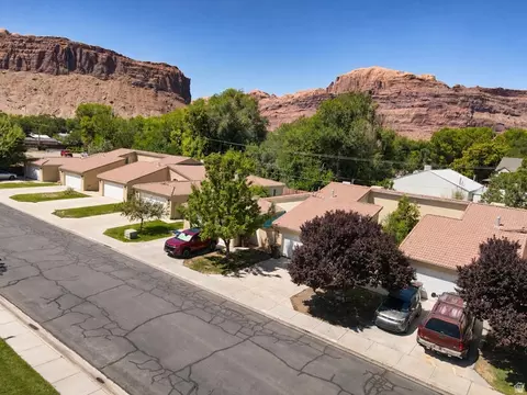 View/Area - 477 N Hale Ave, Moab, UT 84532 photo 1 of 2