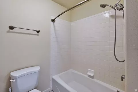 Bath - 477 N Hale Ave, Moab, UT 84532 photo 2 of 4