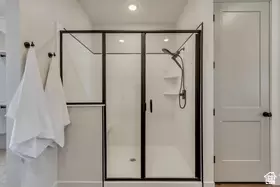 Bath - 1324 N 1600 E #161, Payson, UT 84651 photo 2 of 3