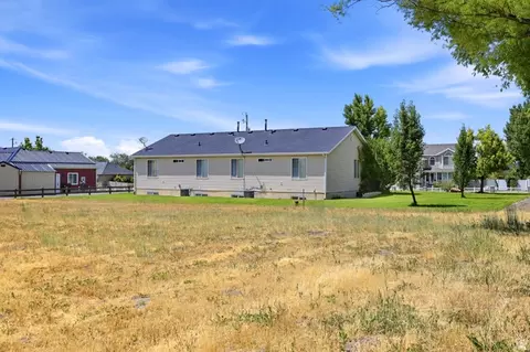 Exterior - 1884 E Shepard Ln, Lake Point, UT 84074 photo 8 of 11