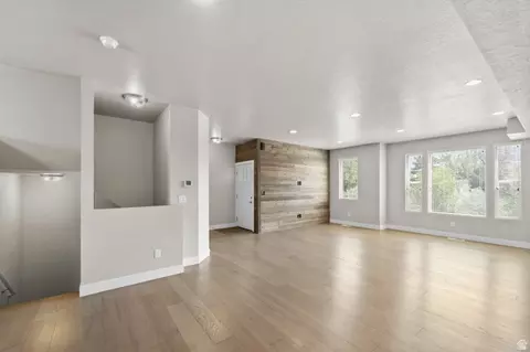 Living - 43 E Blue River Dr S, Draper, UT 84020 photo 3 of 4