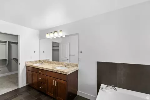 Bath - 43 E Blue River Dr S, Draper, UT 84020 photo 6 of 11