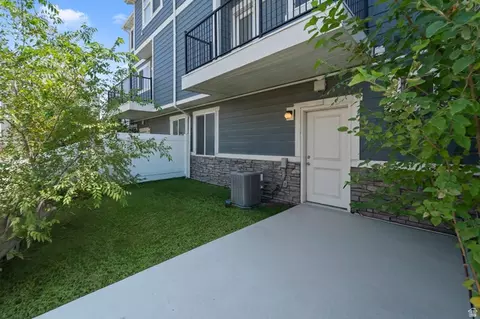 Exterior - 43 E Blue River Dr S, Draper, UT 84020 photo 3 of 9