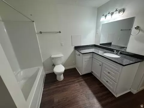 Bath - 4384 N Maple Dr, Eagle Mountain, UT 84005 photo 3 of 4