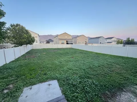Exterior - 4384 N Maple Dr, Eagle Mountain, UT 84005 photo 2 of 2