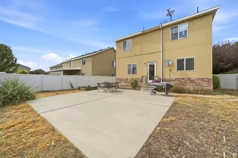 Exterior - 297 W Bricker Rd, Draper, UT 84020 photo 9 of 9