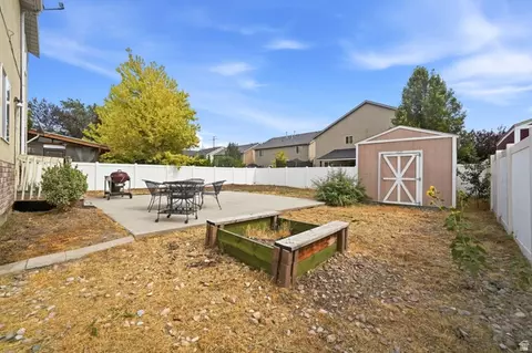 Exterior - 297 W Bricker Rd, Draper, UT 84020 photo 7 of 9