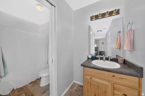 Bath - 297 W Bricker Rd, Draper, UT 84020 photo 1 of 3