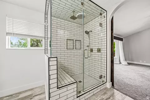 Bath - 2154 E Wasatch Blvd, Sandy, UT 84092 photo 4 of 6