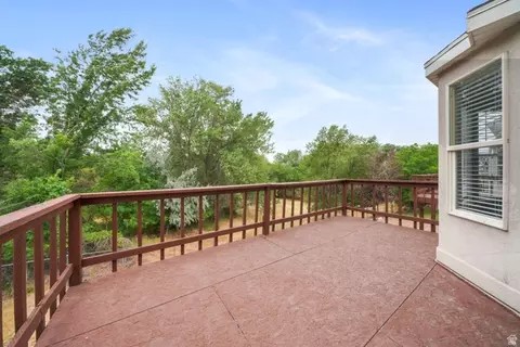 Exterior - 2154 E Wasatch Blvd, Sandy, UT 84092 photo 3 of 3