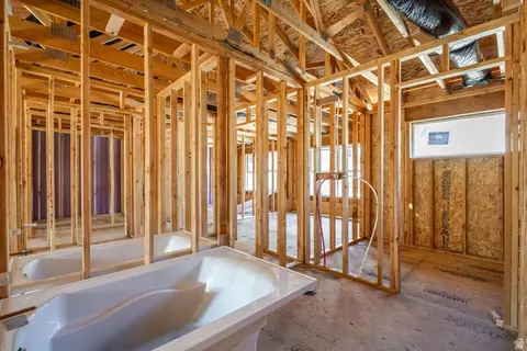 Bath - 385 W Ascent Dr #268, Hideout, UT 84036 photo 1 of 1