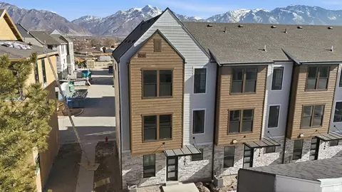374 W Chadam Way S #67, Midvale, UT 84047