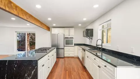 Kitchen - 552 E Chelsea Dr S, Bountiful, UT 84010 photo 1 of 1