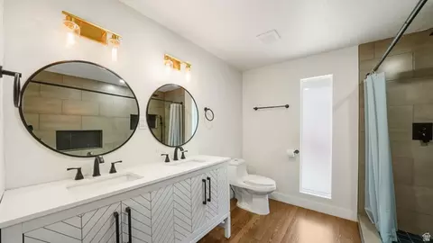 Bath - 552 E Chelsea Dr S, Bountiful, UT 84010 photo 4 of 6