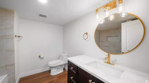 Bath - 552 E Chelsea Dr S, Bountiful, UT 84010 photo 5 of 6