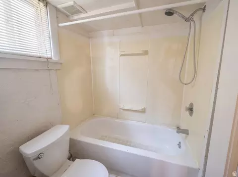 Bath - 12 E 900 N, Provo, UT 84604 photo 1 of 3