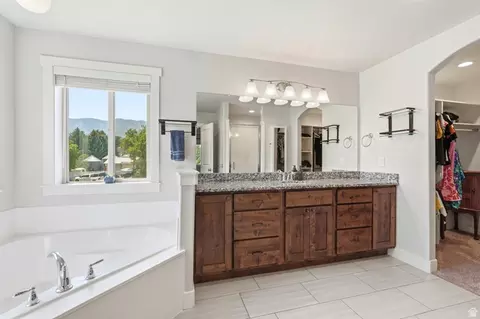 Bath - 35 N 200 E, Clarkston, UT 84305 photo 2 of 5