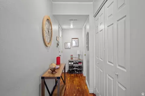 Entry Way - 5343 S Baldwin Park, Murray, UT 84123 photo 1 of 1