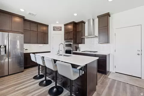 Kitchen - 789 W Wickham Dr, Murray, UT 84123 photo 3 of 5