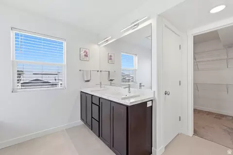 Bath - 789 W Wickham Dr, Murray, UT 84123 photo 2 of 4