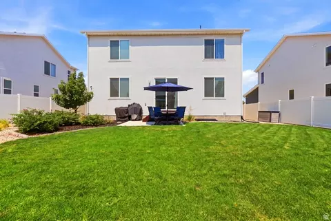 Exterior - 789 W Wickham Dr, Murray, UT 84123 photo 4 of 7