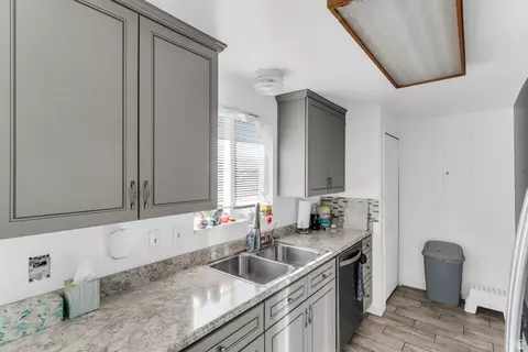 Kitchen - 711 S Main St, Orem, UT 84058 photo 4 of 6