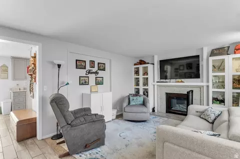 Living - 711 S Main St, Orem, UT 84058 photo 1 of 2
