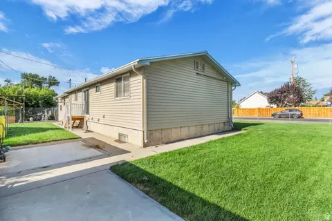 Exterior - 711 S Main St, Orem, UT 84058 photo 3 of 7