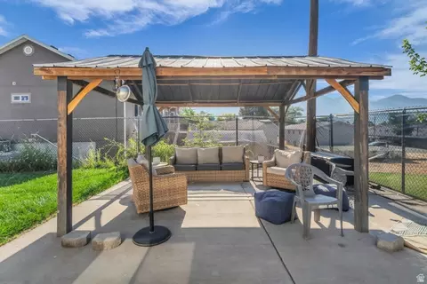 Exterior - 711 S Main St, Orem, UT 84058 photo 5 of 7