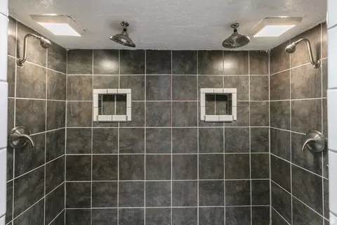 Bath - 913 E 1100 N, Ogden, UT 84404 photo 3 of 3