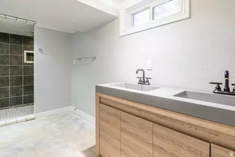 Bath - 913 E 1100 N, Ogden, UT 84404 photo 2 of 3