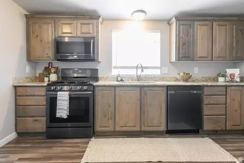 Kitchen - 913 E 1100 N, Ogden, UT 84404 photo 2 of 3