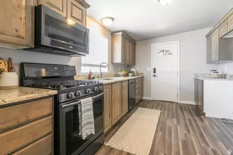 Kitchen - 913 E 1100 N, Ogden, UT 84404 photo 1 of 3