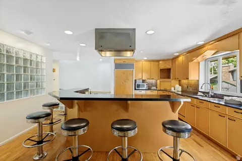 Kitchen - 2463 E Arnett Dr, Millcreek, UT 84109 photo 4 of 6