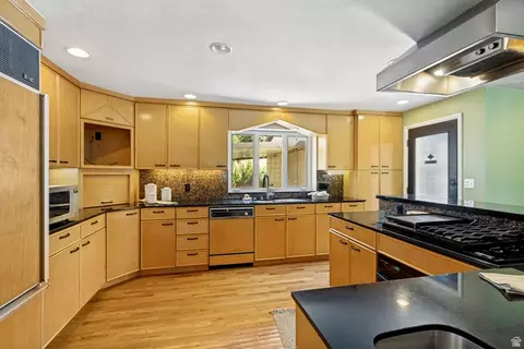 Kitchen - 2463 E Arnett Dr, Millcreek, UT 84109 photo 1 of 6