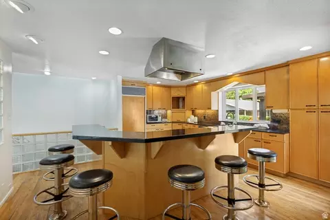 Kitchen - 2463 E Arnett Dr, Millcreek, UT 84109 photo 3 of 6