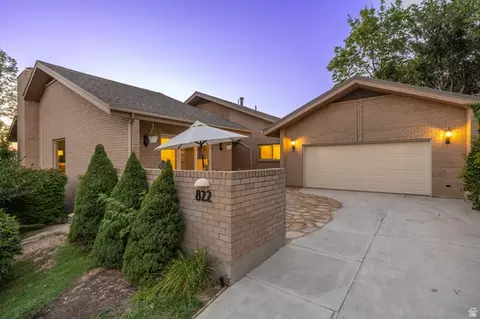 822 N Grandridge Ct E, Salt Lake City, UT 84103
