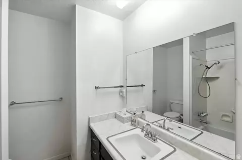 Bath - 434 River Heights Blvd, River Heights, UT 84321 photo 1 of 5