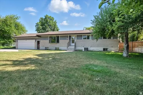 Exterior - 434 River Heights Blvd, River Heights, UT 84321 photo 8 of 10