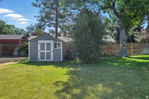 Exterior - 434 River Heights Blvd, River Heights, UT 84321 photo 3 of 10