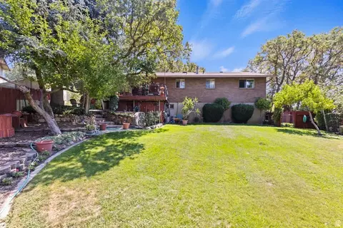 Exterior - 703 Emerald Dr, Bountiful, UT 84010 photo 7 of 9