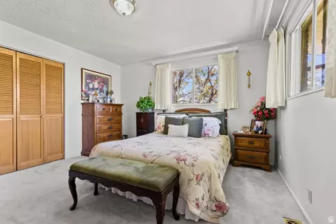 Bedroom - 703 Emerald Dr, Bountiful, UT 84010 photo 2 of 3