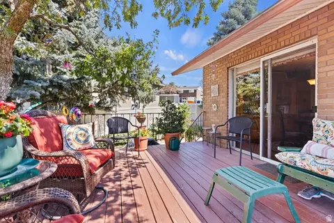 Exterior - 703 Emerald Dr, Bountiful, UT 84010 photo 4 of 9