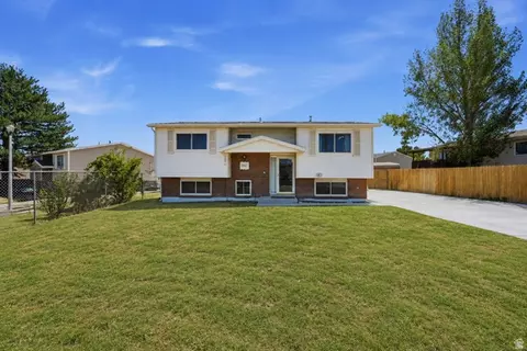 3347 S Sidney Way, Magna, UT 84044