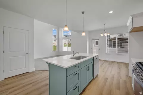 1048 N Wayne Dr, Saratoga Springs, UT 84045