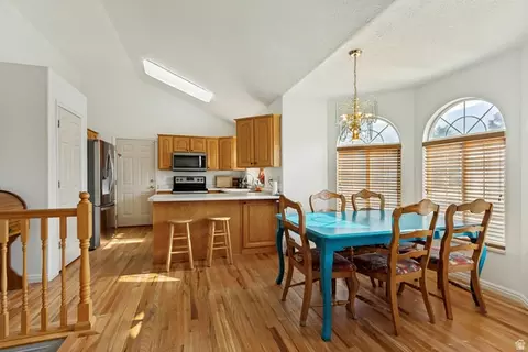 Dining - 1643 Lewis And Clark Dr, Centerville, UT 84014 photo 1 of 3