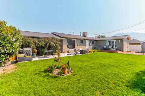 Exterior - 834 E Silver Shadows Dr, Murray, UT 84107 photo 2 of 6